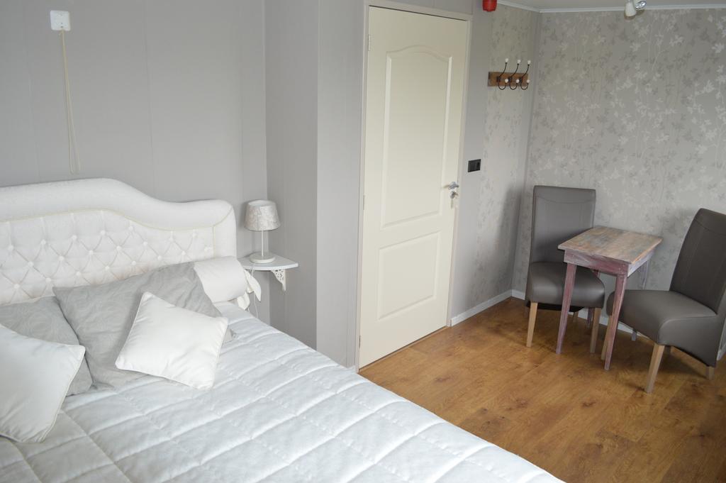 Huize Ouwervelden Bed & Breakfast Wouwsche Plantage Oda fotoğraf